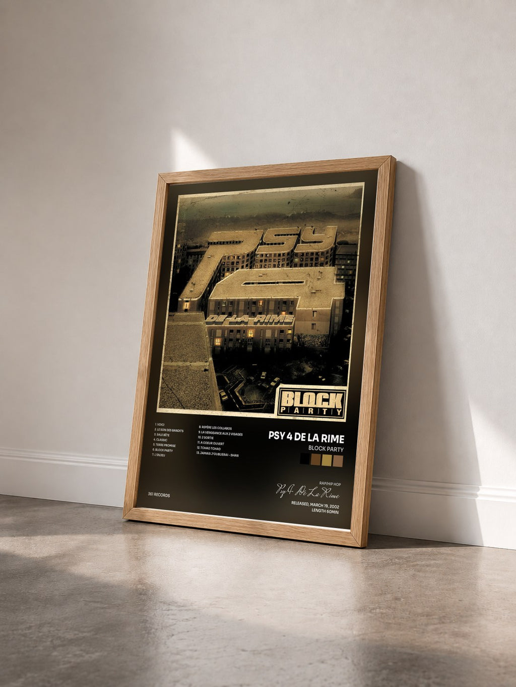 #bois Tableau de l'album Block Party de Psy 4 De La Rime vu de trois quarts, cadre en bois brut