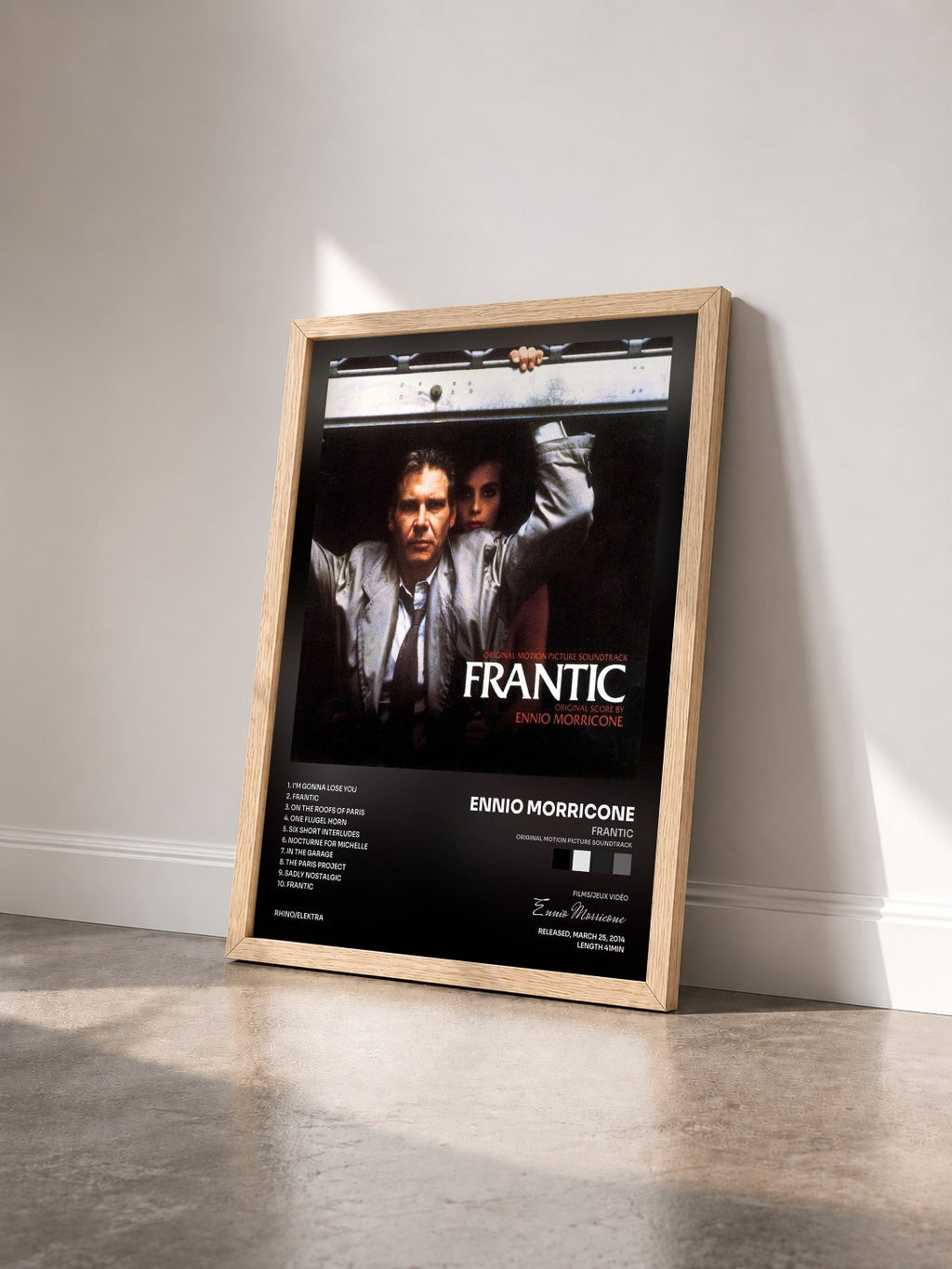 #bois Tableau de l'album Frantic (Original Motion Picture Soundtrack) de Ennio Morricone vu de trois quarts, cadre en bois brut