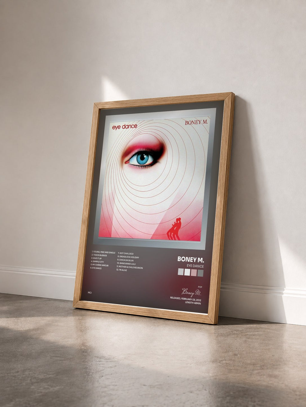 #bois Tableau de l'album Eye Dance de Boney M. vu de trois quarts, cadre en bois brut