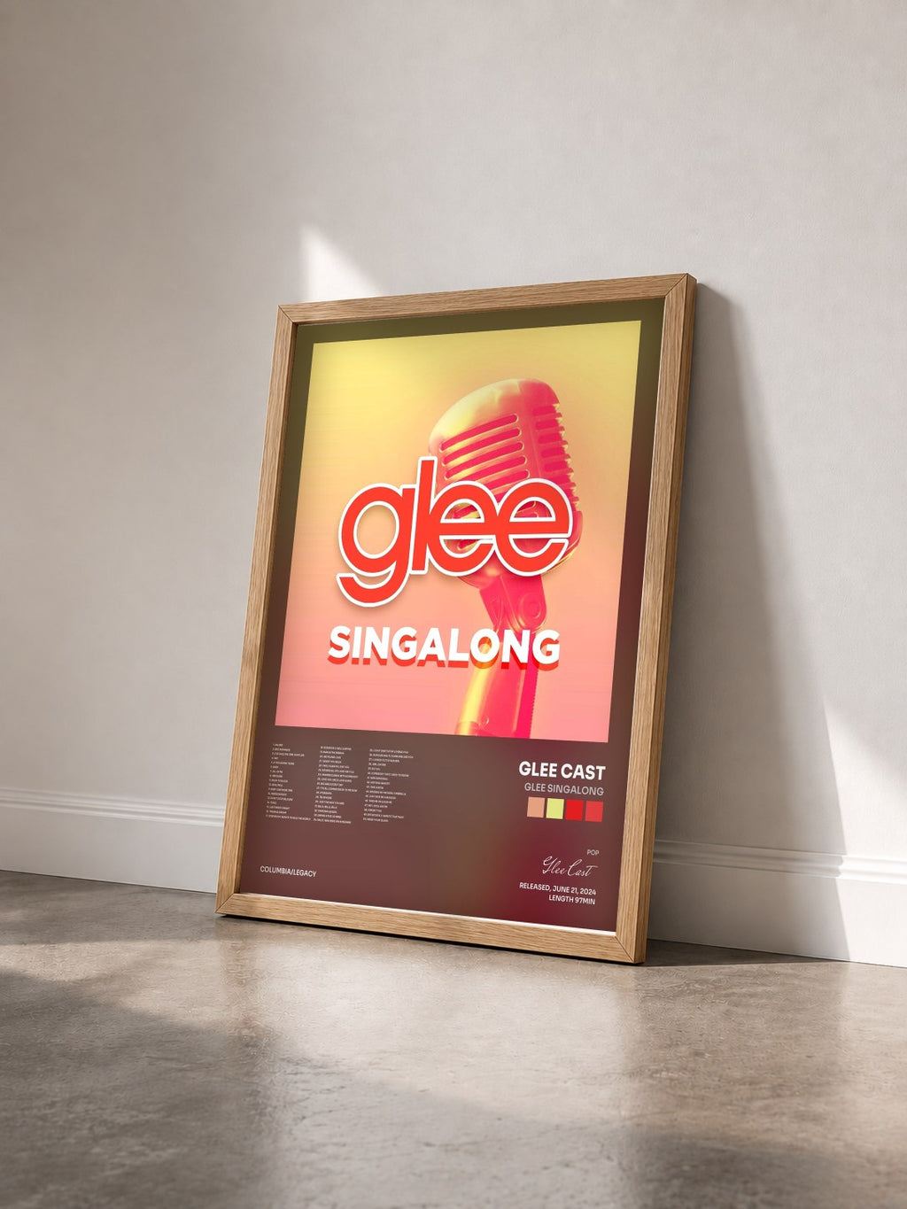 #bois Tableau de l'album Glee Singalong de Glee Cast vu de trois quarts, cadre en bois brut