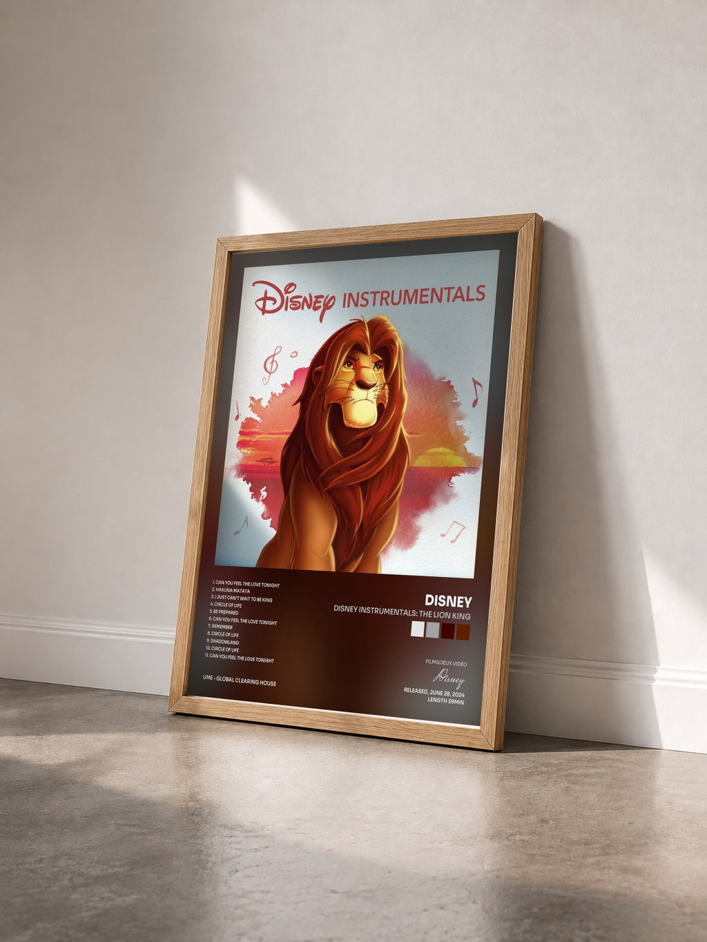 #bois Tableau de l'album Disney Instrumentals: The Lion King de Disney vu de trois quarts, cadre en bois brut