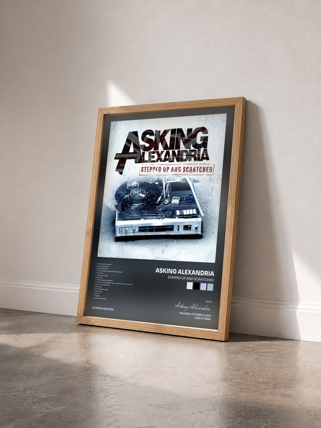 #bois Tableau de l'album Stepped Up And Scratched de Asking Alexandria vu de trois quarts, cadre en bois brut