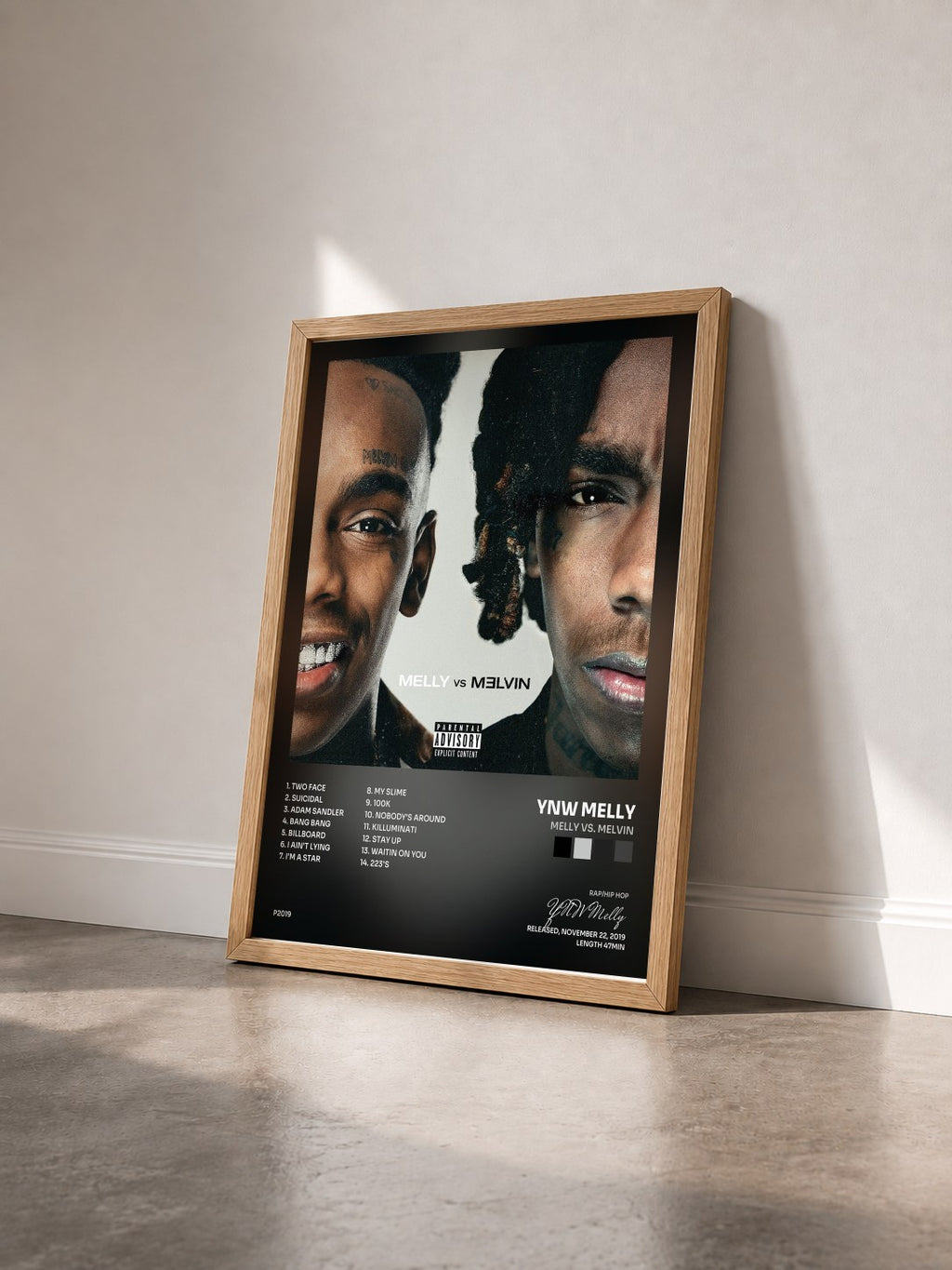 #bois Tableau de l'album Melly vs. Melvin de YNW Melly vu de trois quarts, cadre en bois brut