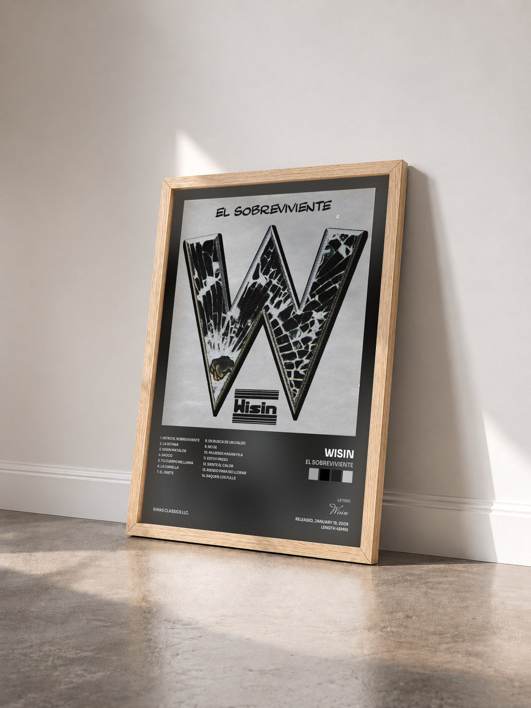 #bois Tableau de l'album El Sobreviviente de Wisin vu de trois quarts, cadre en bois brut