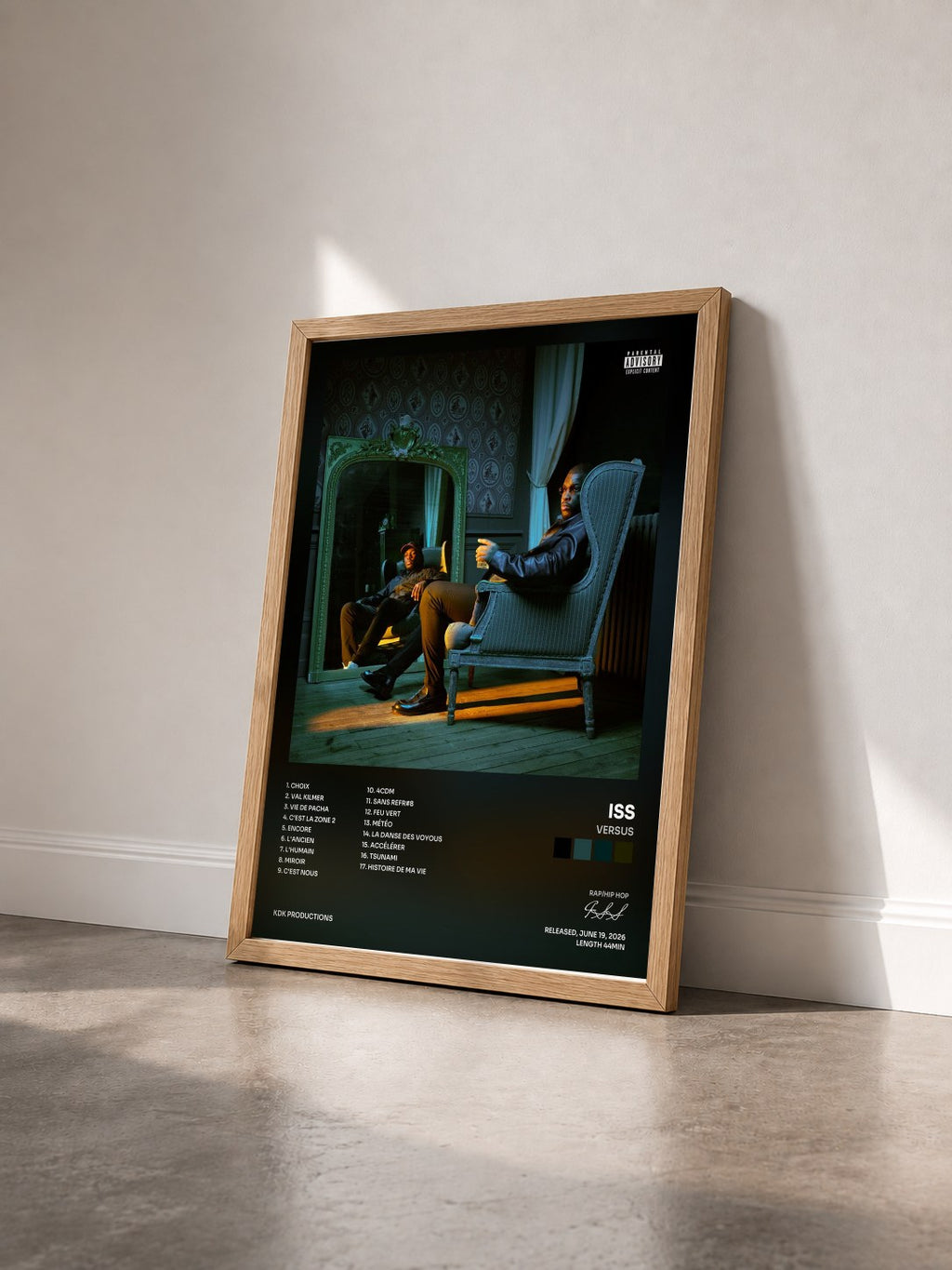 #bois Tableau de l'album VERSUS de ISS vu de trois quarts, cadre en bois brut