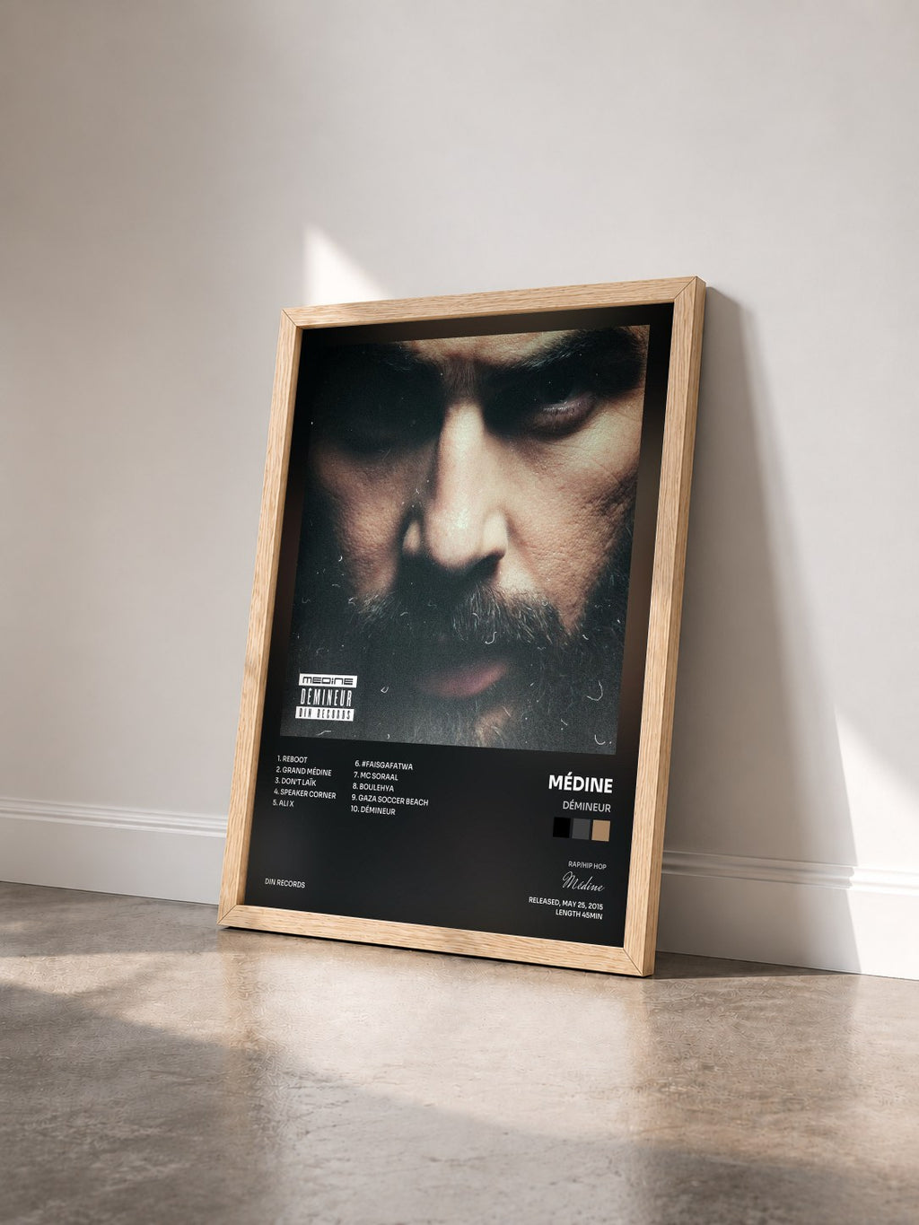 #bois Tableau de l'album Démineur de Médine vu de trois quarts, cadre en bois brut