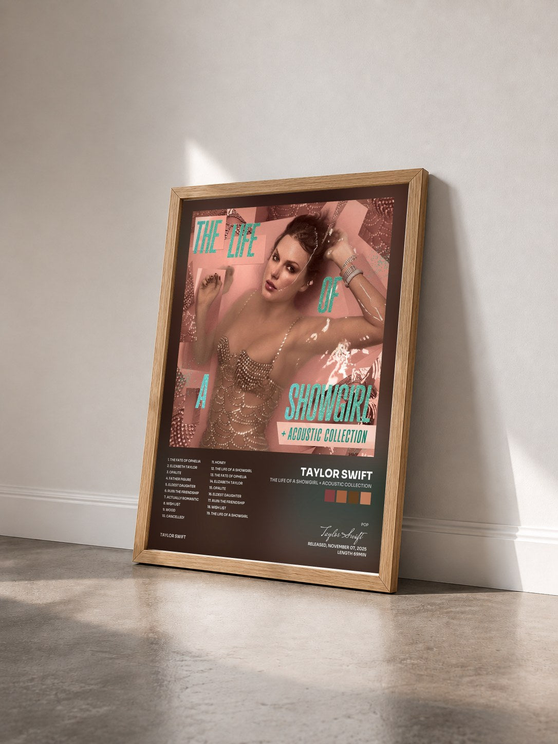 #bois Tableau de l'album The Life of a Showgirl + Acoustic Collection de Taylor Swift vu de trois quarts, cadre en bois brut