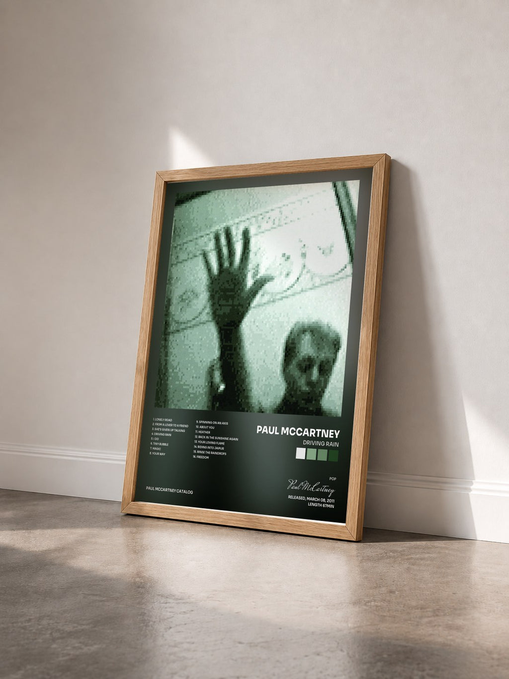 #bois Tableau de l'album Driving Rain de Paul McCartney vu de trois quarts, cadre en bois brut
