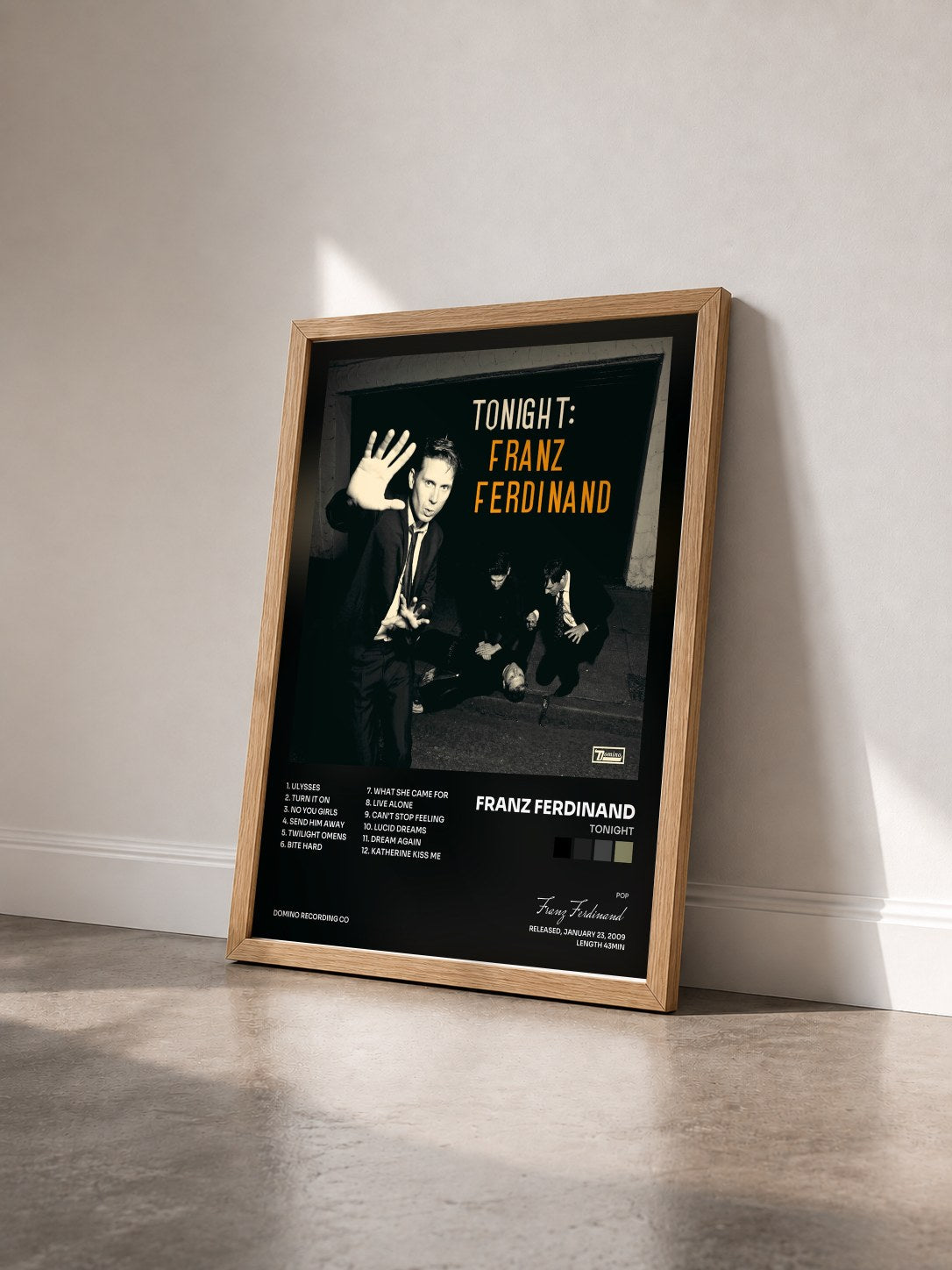 #bois Tableau de l'album Tonight de Franz Ferdinand vu de trois quarts, cadre en bois brut