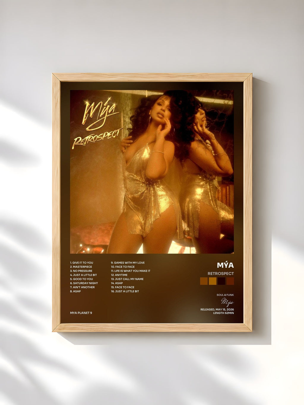 #bois Tableau de l'album Retrospect de Mýa, cadre en bois brut, imprimé et encadré en France