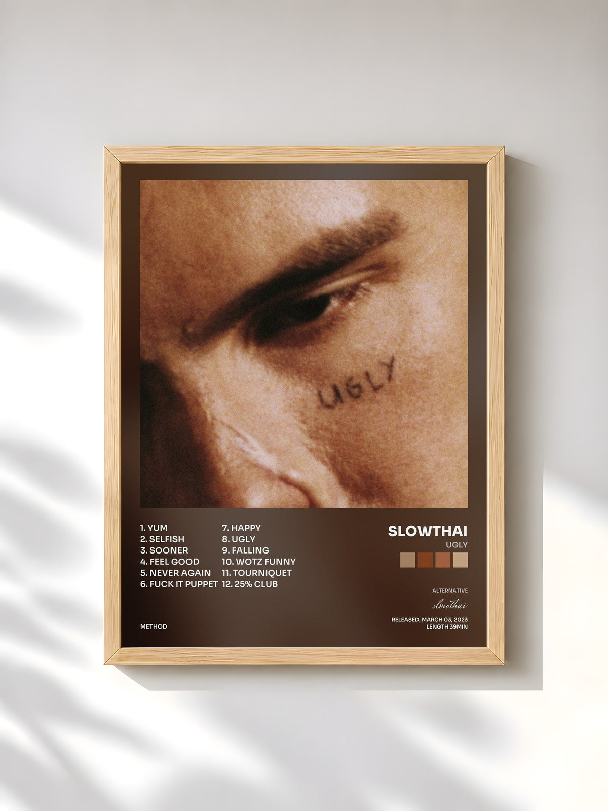 #bois Tableau de l'album UGLY de slowthai, cadre en bois brut, imprimé et encadré en France