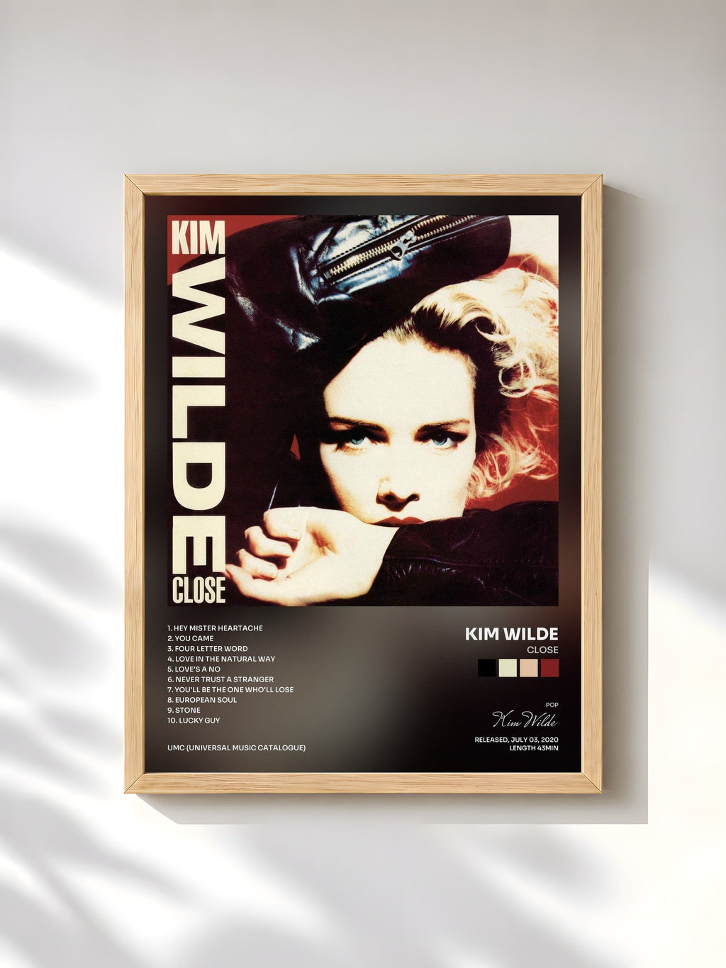 #bois Tableau de l'album Close de Kim Wilde, cadre en bois brut, imprimé et encadré en France