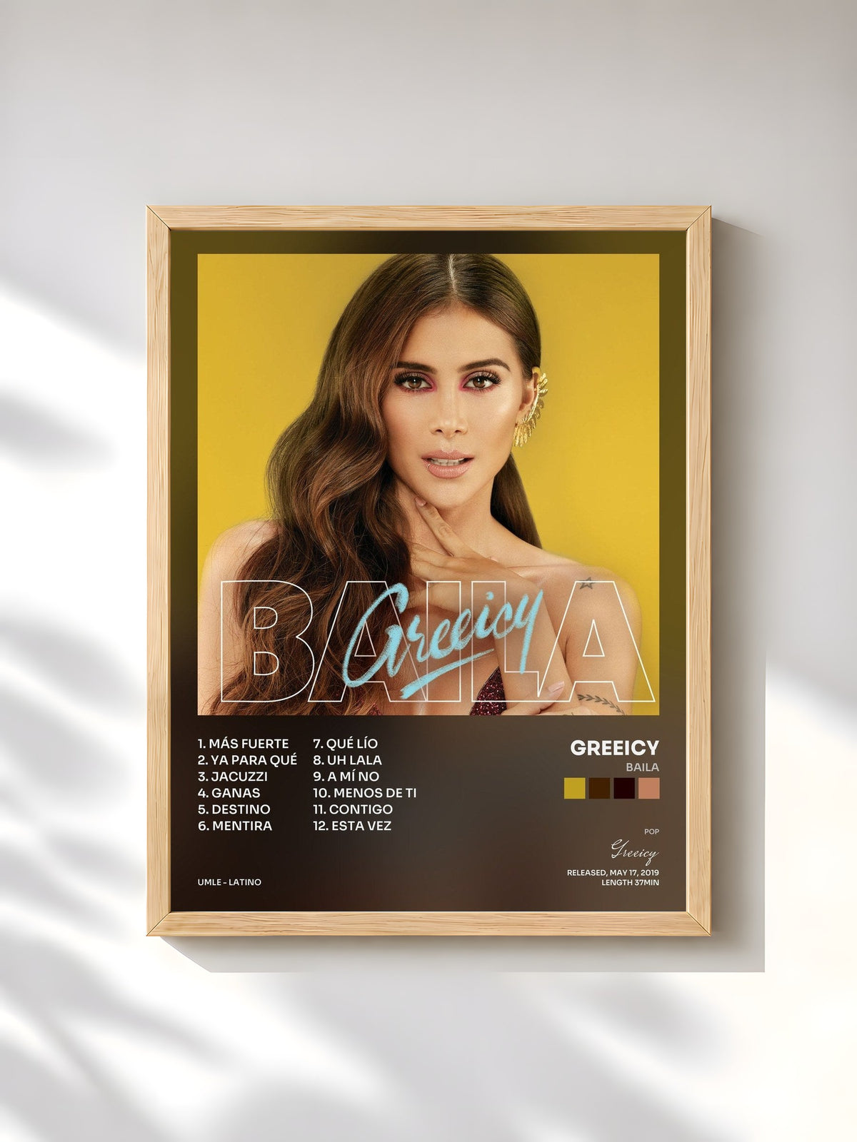 #bois Tableau de l'album Baila de Greeicy, cadre en bois brut, imprimé et encadré en France