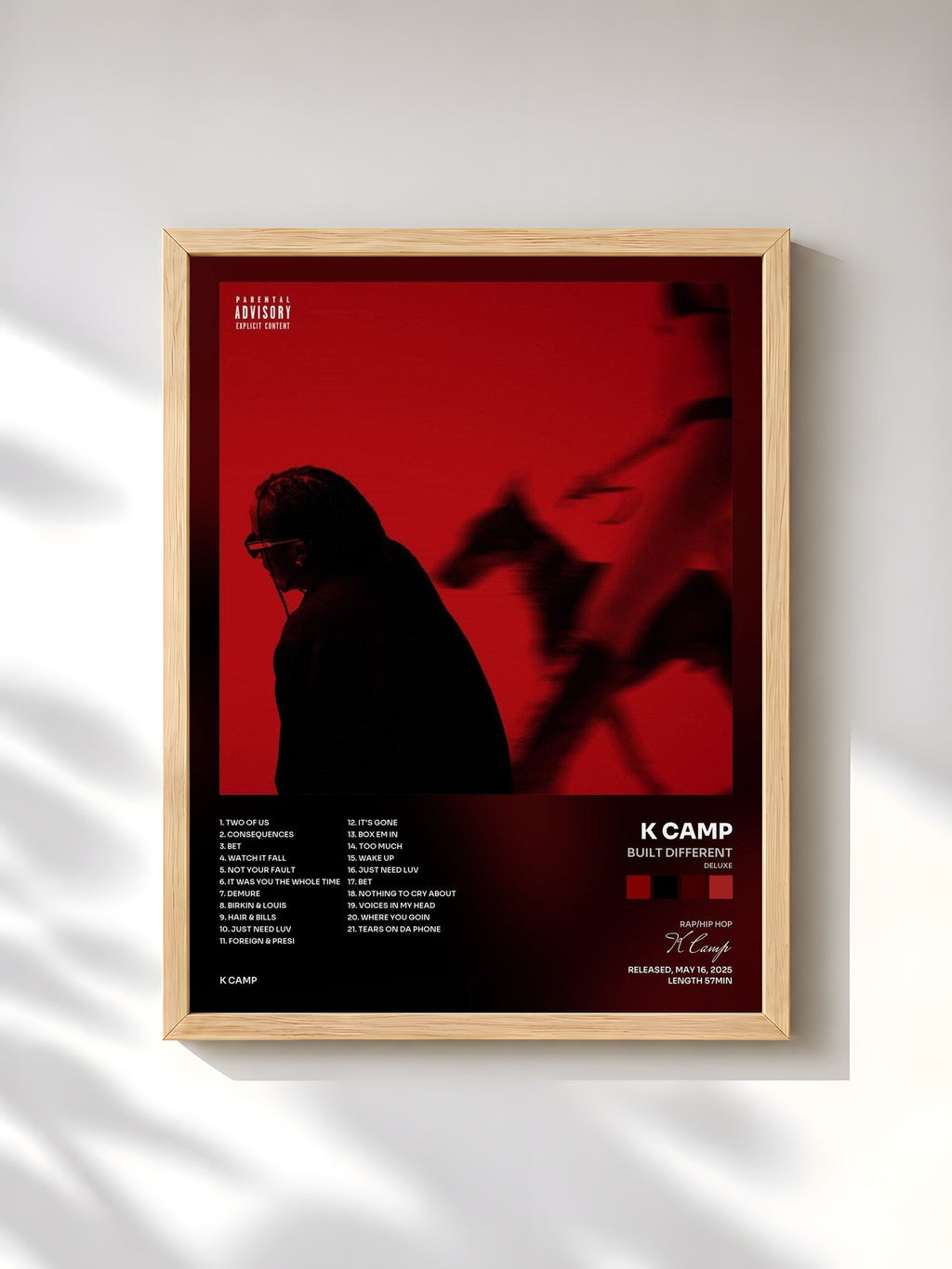 #bois Tableau de l'album Built Different (Deluxe) de K Camp, cadre en bois brut, imprimé et encadré en France