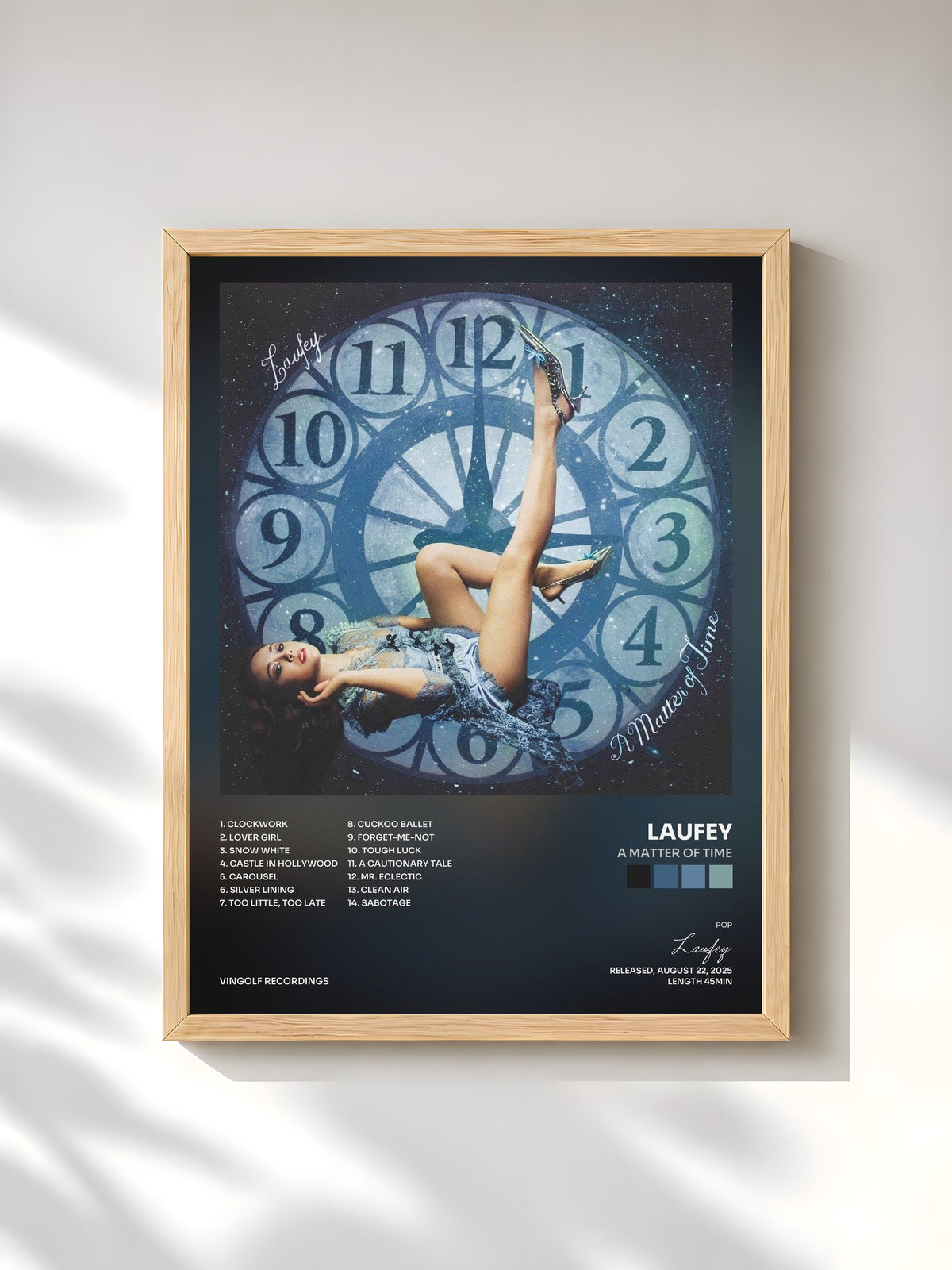 #bois Tableau de l'album A Matter of Time de Laufey, cadre en bois brut, imprimé et encadré en France