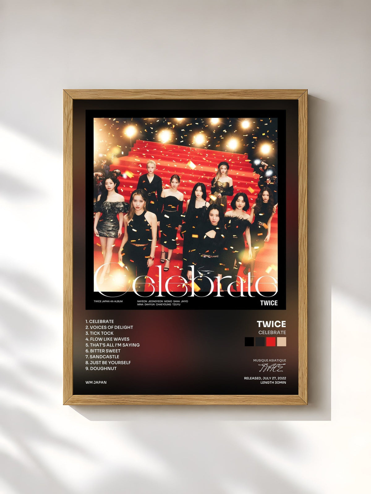 #bois Tableau de l'album Celebrate de TWICE, cadre en bois brut, imprimé et encadré en France