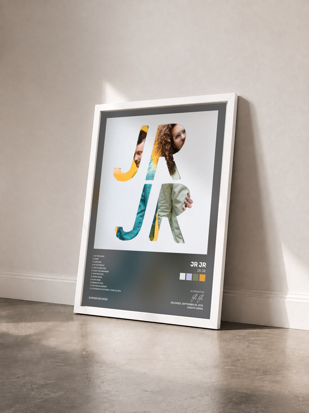 #blanc Tableau de l'album JR JR de Jr Jr vu de trois quarts, cadre blanc