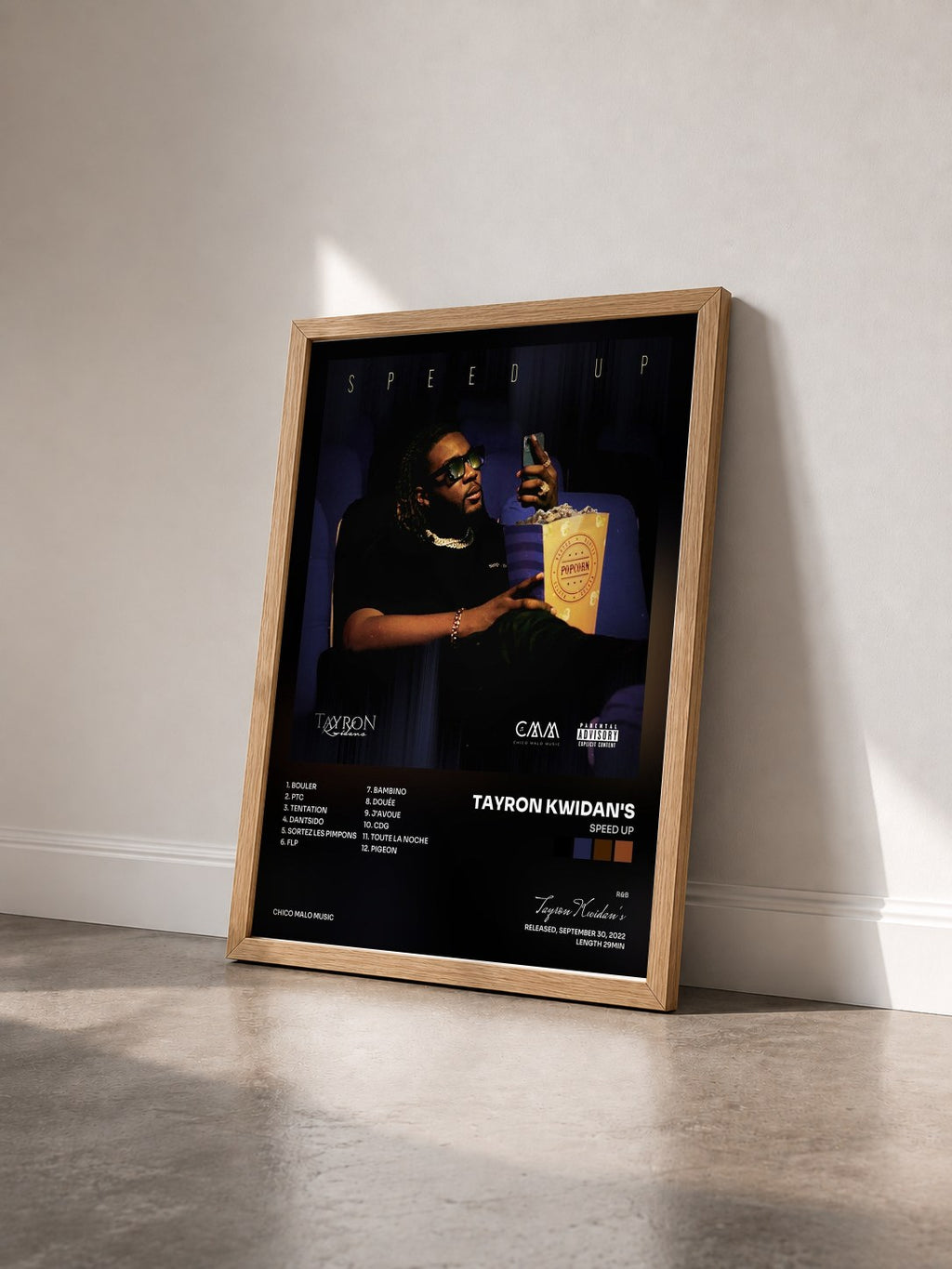 #bois Tableau de l'album Speed Up de Tayron Kwidan's vu de trois quarts, cadre en bois brut