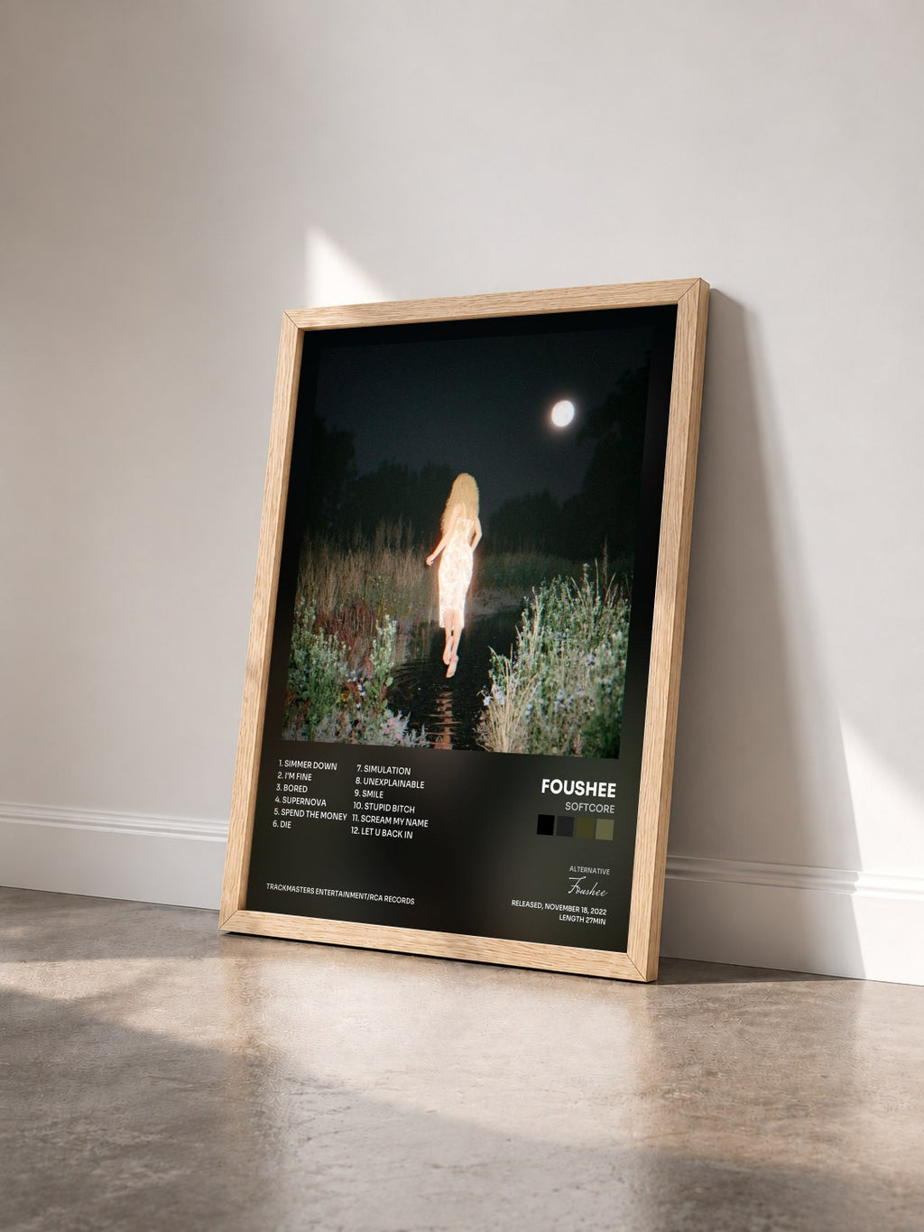 #bois Tableau de l'album softCORE de Foushee vu de trois quarts, cadre en bois brut