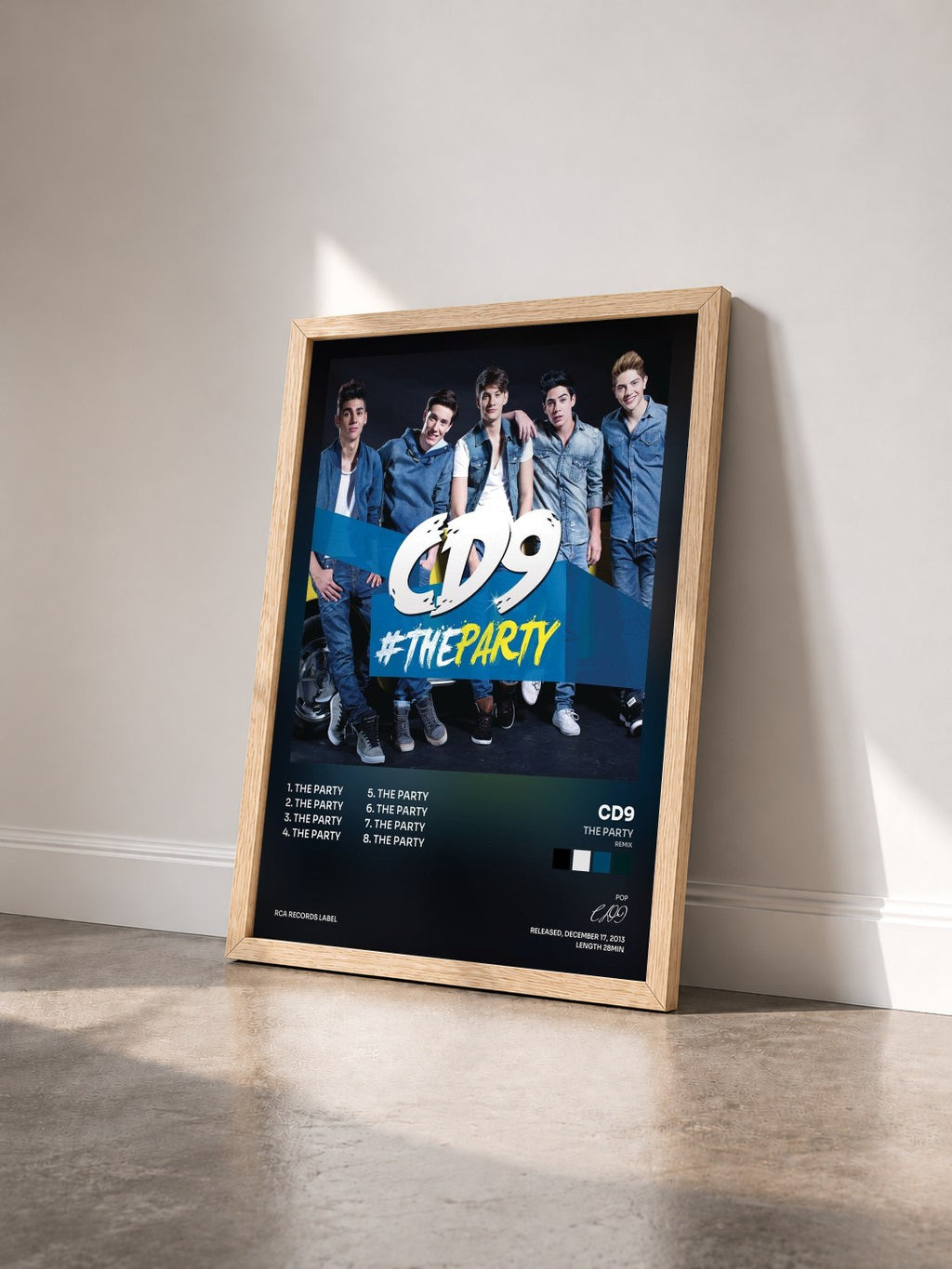 #bois Tableau de l'album The Party (Remix) de CD9 vu de trois quarts, cadre en bois brut