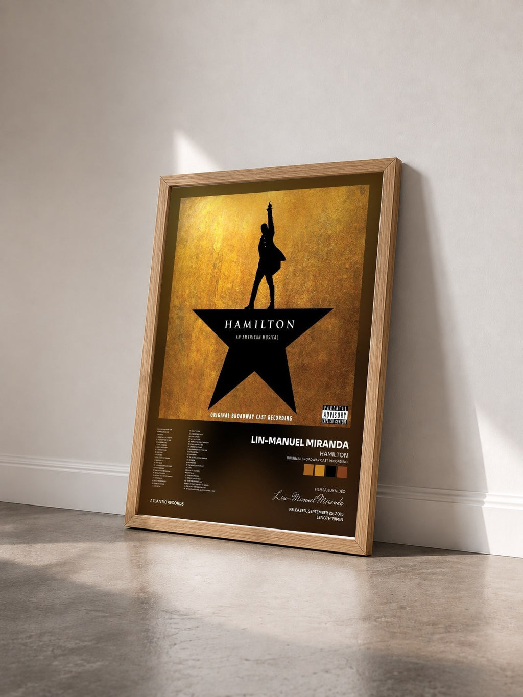 #bois Tableau de l'album Hamilton (Original Broadway Cast Recording) de Lin-Manuel Miranda vu de trois quarts, cadre en bois brut