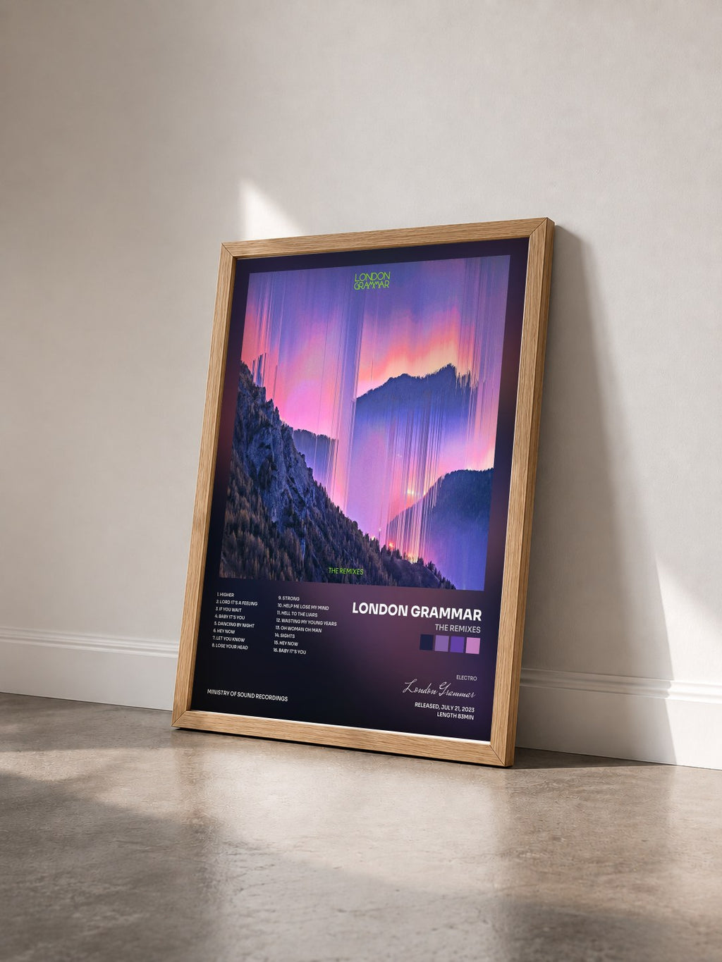 #bois Tableau de l'album The Remixes de London Grammar vu de trois quarts, cadre en bois brut