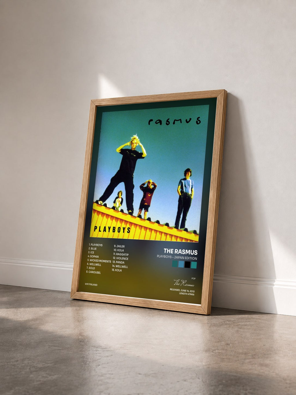 #bois Tableau de l'album Playboys - Japan Edition de The Rasmus vu de trois quarts, cadre en bois brut