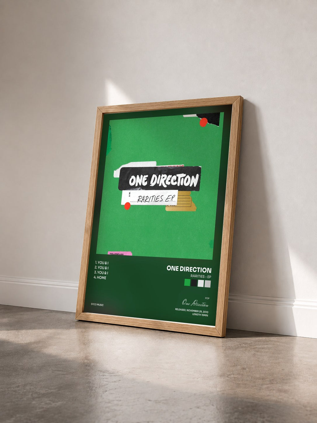 #bois Tableau de l'album Rarities - EP de One Direction vu de trois quarts, cadre en bois brut