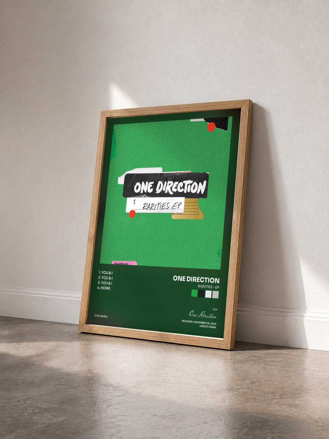 #bois Tableau de l'album Rarities - EP de One Direction vu de trois quarts, cadre en bois brut