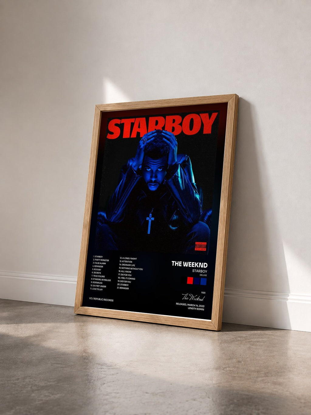 #bois Tableau de l'album Starboy (Deluxe) de The Weeknd vu de trois quarts, cadre en bois brut