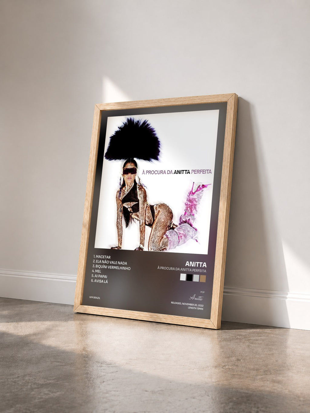 #bois Tableau de l'album À Procura da Anitta Perfeita de Anitta vu de trois quarts, cadre en bois brut