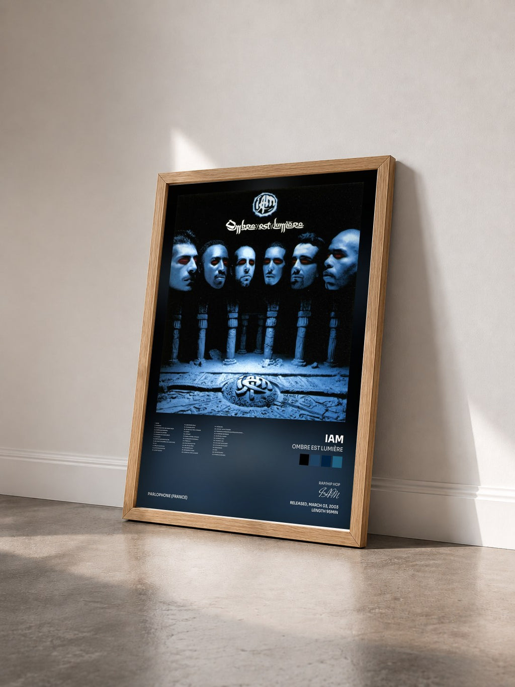 #bois Tableau de l'album Ombre Est Lumière de IAM vu de trois quarts, cadre en bois brut