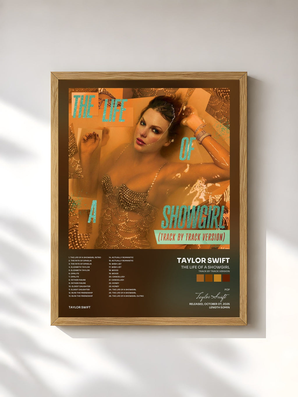 #bois Tableau de l'album The Life of a Showgirl (Track by Track Version) de Taylor Swift, cadre en bois brut, imprimé et encadré en France