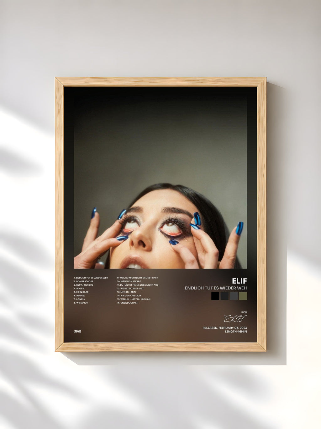 #bois Tableau de l'album ENDLICH TUT ES WIEDER WEH de ELIF, cadre en bois brut, imprimé et encadré en France