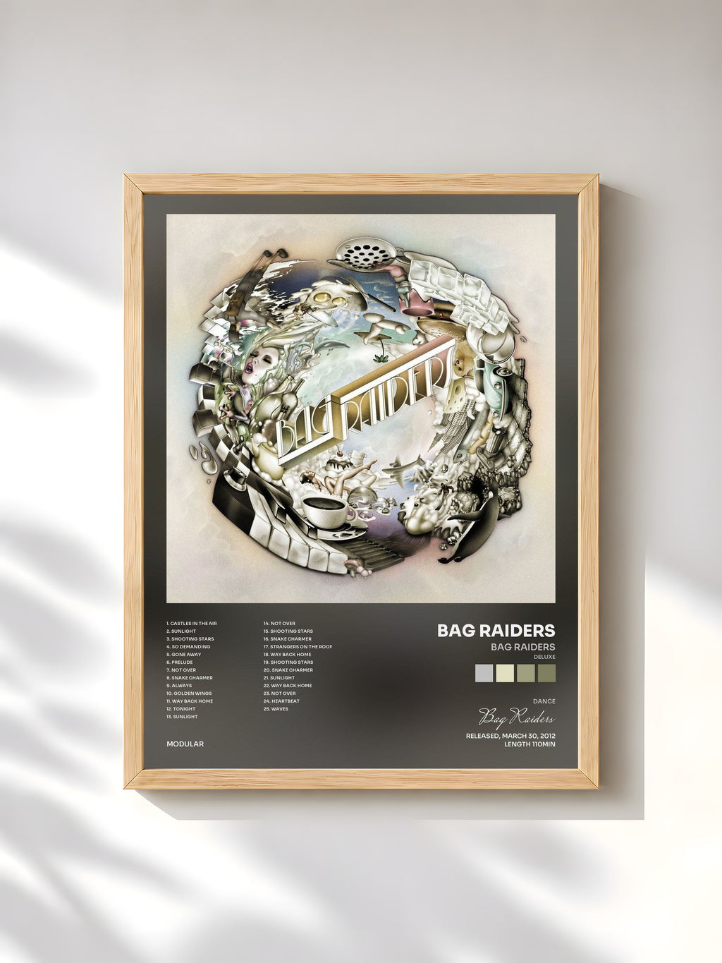 #bois Tableau de l'album Bag Raiders (Deluxe) de Bag Raiders, cadre en bois brut, imprimé et encadré en France