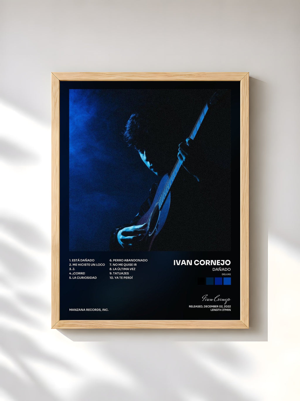 #bois Tableau de l'album Dañado (Deluxe) de Ivan Cornejo, cadre en bois brut, imprimé et encadré en France