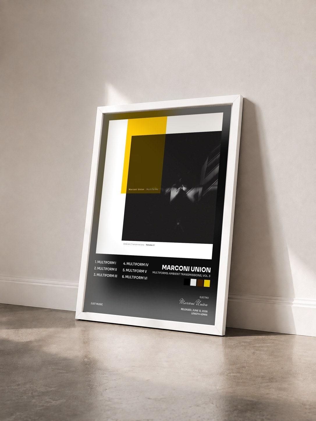 #blanc Tableau de l'album Multiforms: Ambient Transmissions, Vol. 3 de Marconi Union vu de trois quarts, cadre blanc