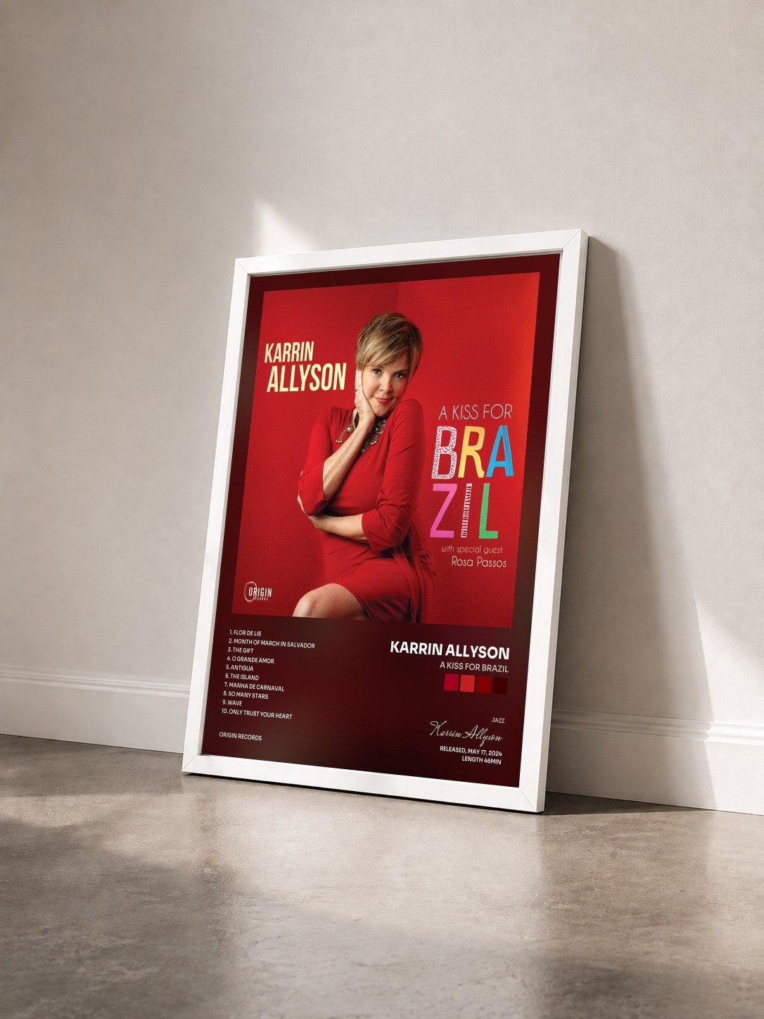 #blanc Tableau de l'album A Kiss for Brazil de Karrin Allyson vu de trois quarts, cadre blanc