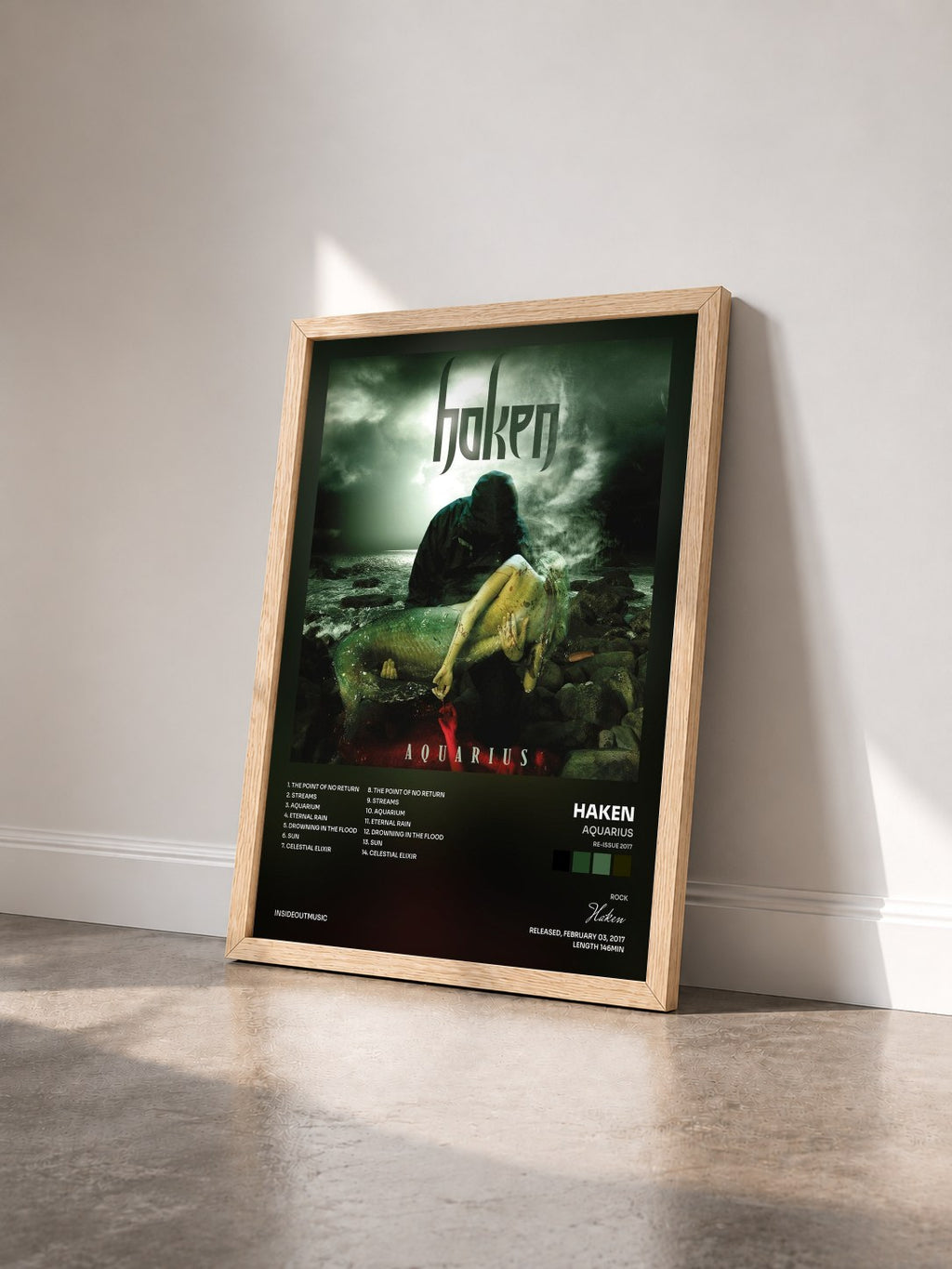 #bois Tableau de l'album Aquarius (Re-issue 2017) de Haken vu de trois quarts, cadre en bois brut