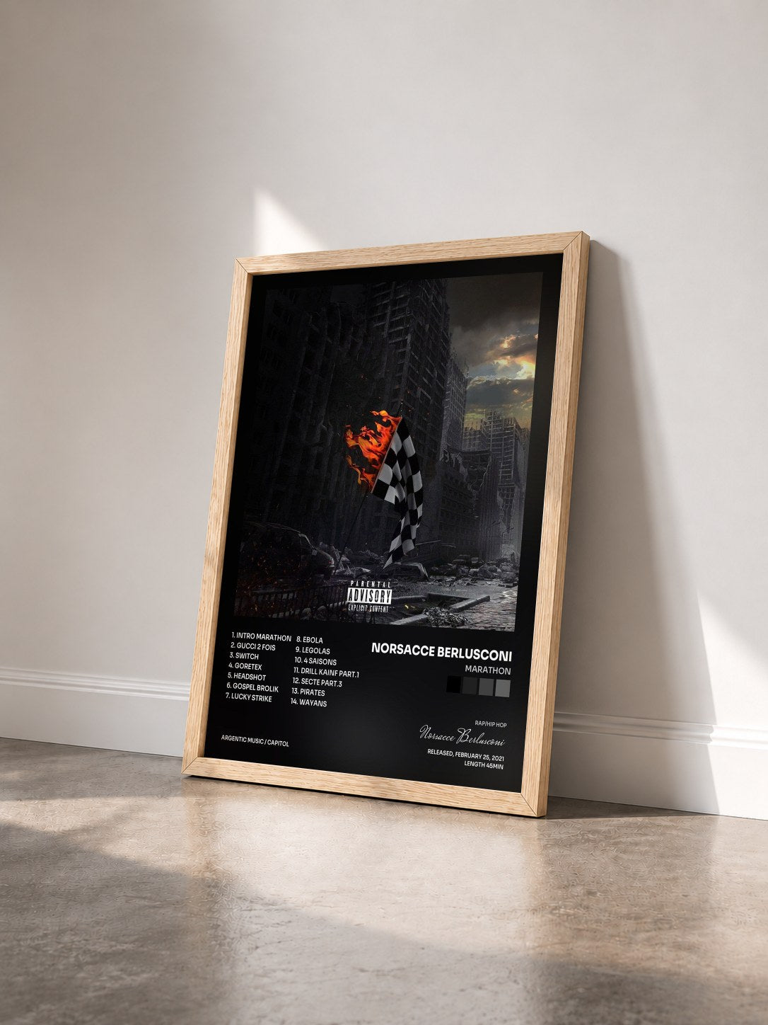 #bois Tableau de l'album Marathon de Norsacce Berlusconi vu de trois quarts, cadre en bois brut