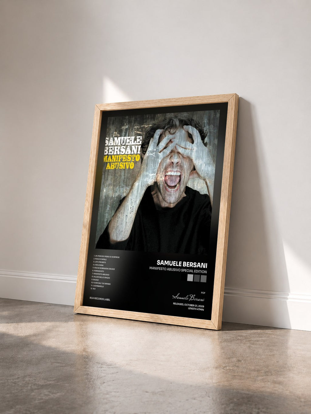 #bois Tableau de l'album Manifesto Abusivo Special Edition de Samuele Bersani vu de trois quarts, cadre en bois brut
