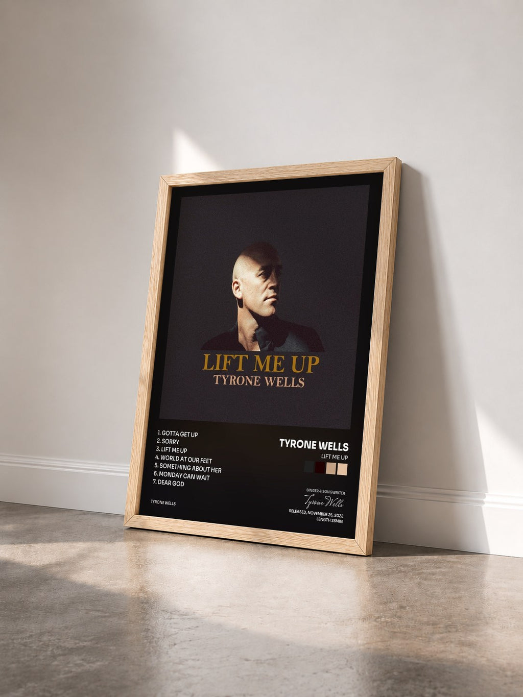 #bois Tableau de l'album Lift Me Up de Tyrone Wells vu de trois quarts, cadre en bois brut