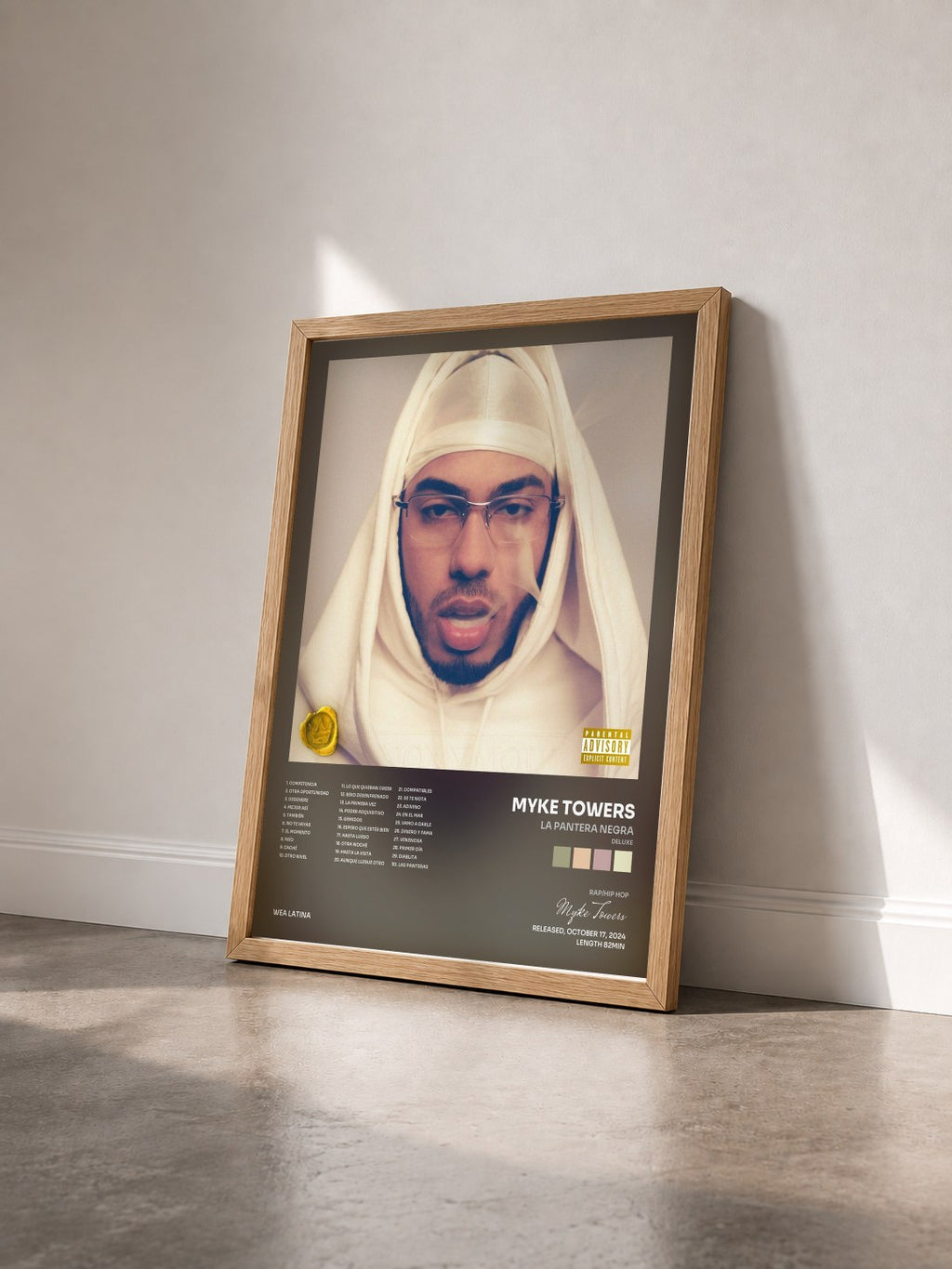 #bois Tableau de l'album LA PANTERA NEGRA (DELUXE) de Myke Towers vu de trois quarts, cadre en bois brut