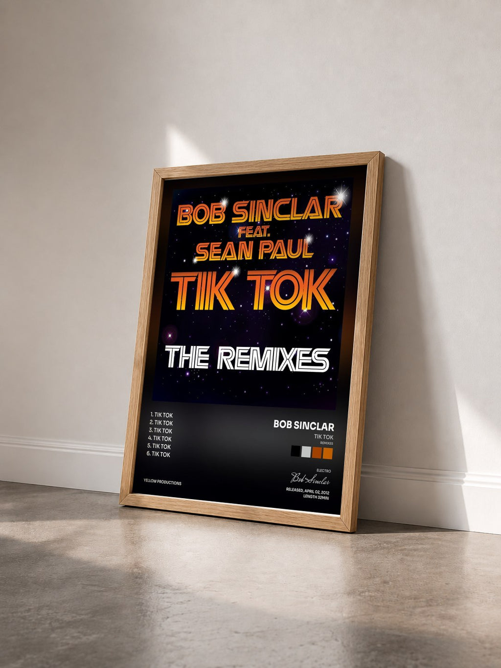 #bois Tableau de l'album Tik Tok (Remixes) de Bob Sinclar vu de trois quarts, cadre en bois brut