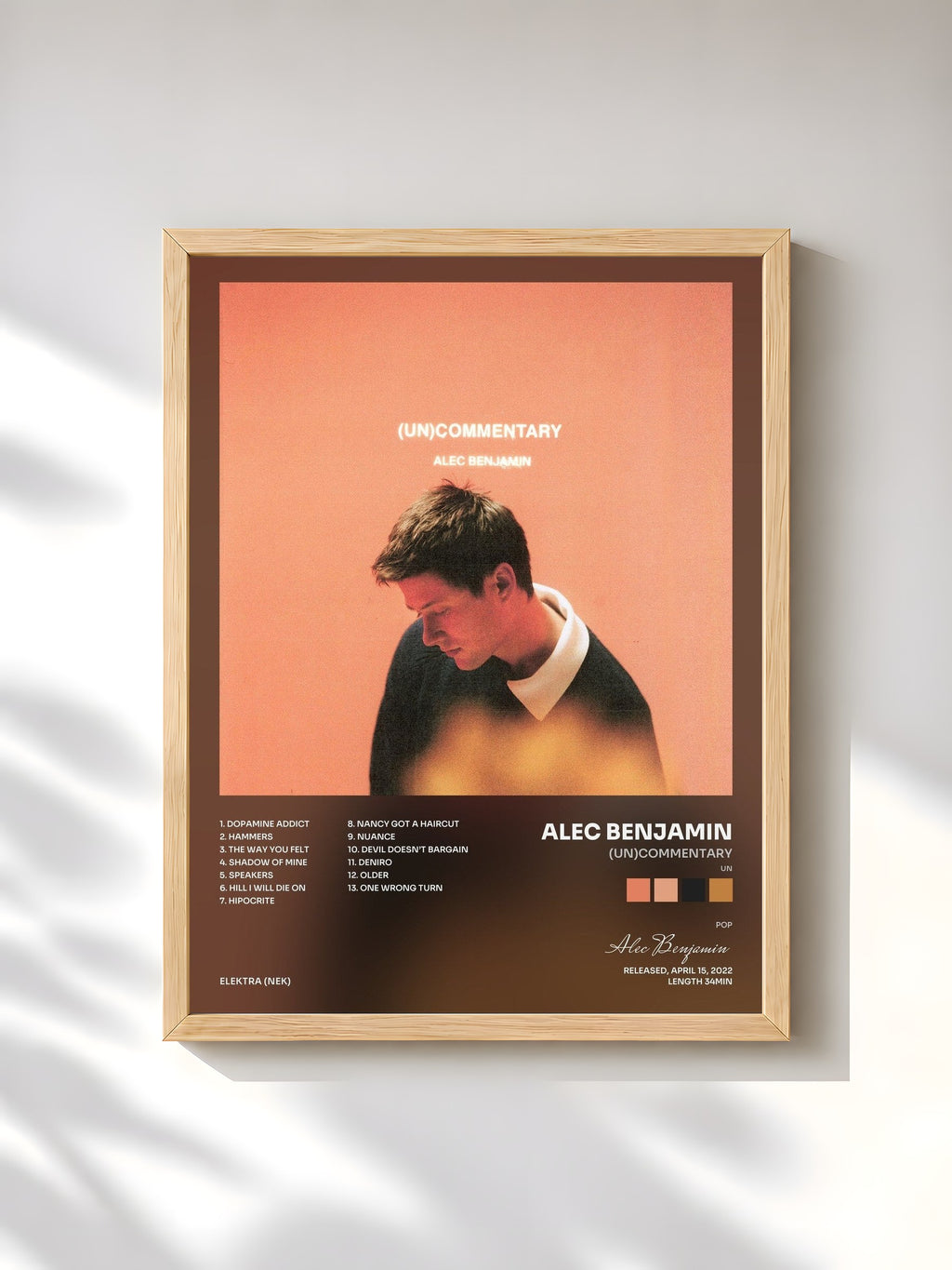 #bois Tableau de l'album (Un)Commentary de Alec Benjamin, cadre en bois brut, imprimé et encadré en France