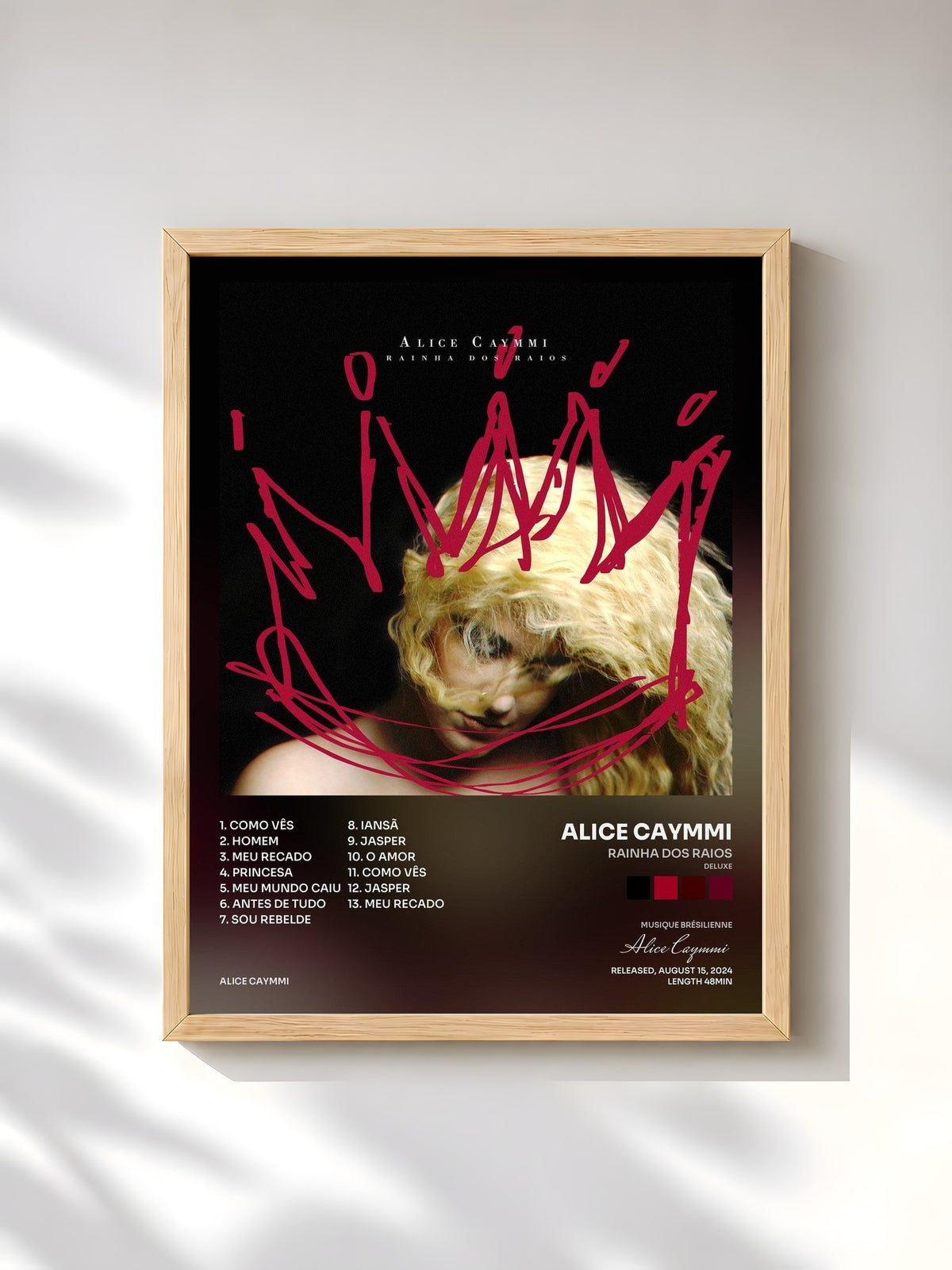 #bois Tableau de l'album Rainha dos Raios (Deluxe) de Alice Caymmi, cadre en bois brut, imprimé et encadré en France