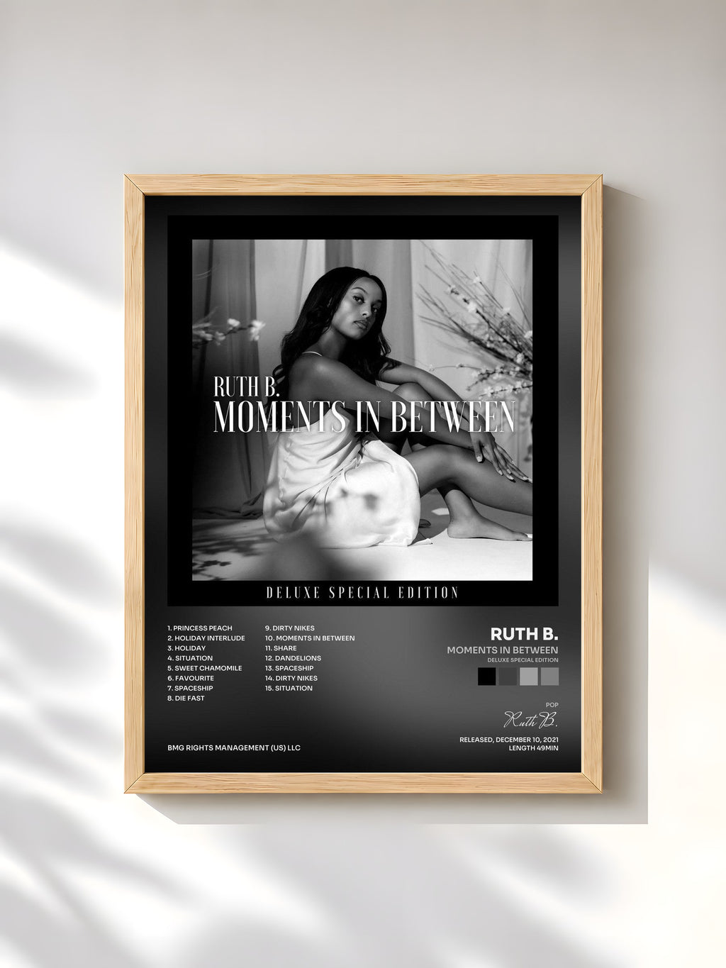 #bois Tableau de l'album Moments in Between (Deluxe Special Edition) de Ruth B., cadre en bois brut, imprimé et encadré en France
