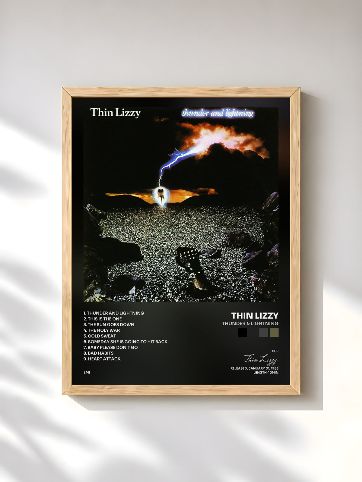 #bois Tableau de l'album Thunder & Lightning de Thin Lizzy, cadre en bois brut, imprimé et encadré en France