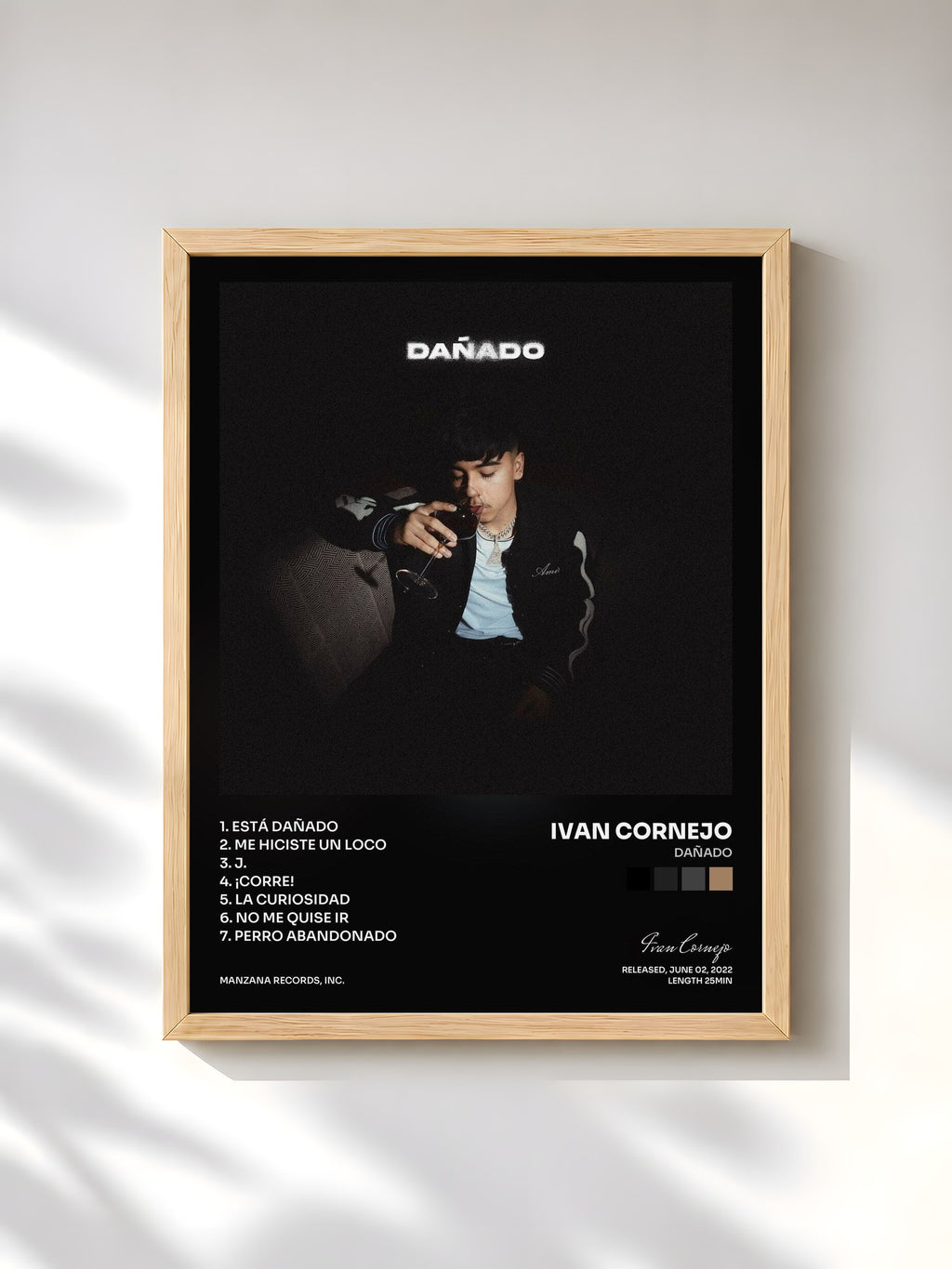 #bois Tableau de l'album Dañado de Ivan Cornejo, cadre en bois brut, imprimé et encadré en France