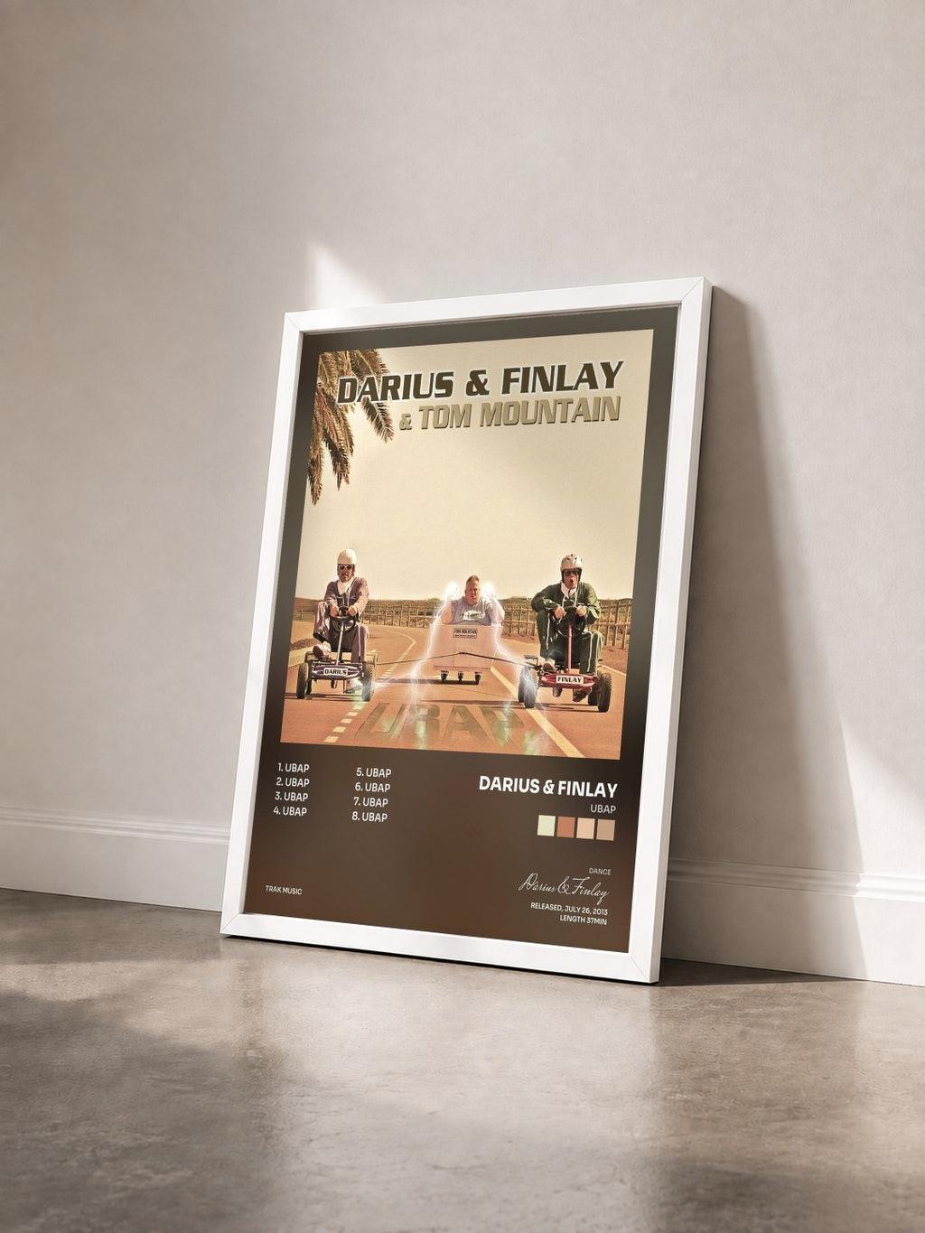 #blanc Tableau de l'album Ubap de Darius & Finlay vu de trois quarts, cadre blanc